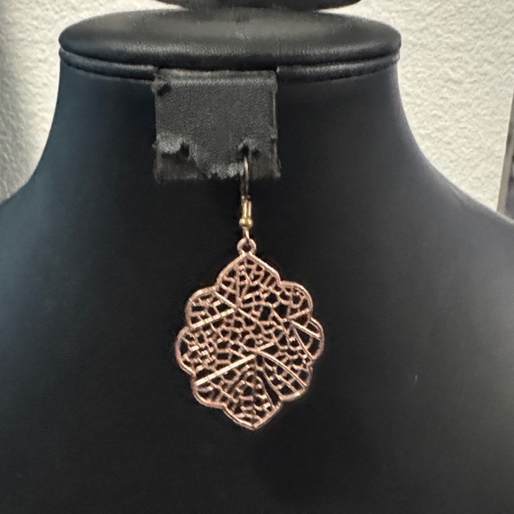 Paparazzi Rose Gold Floral Earrings - Picture 2 of 3